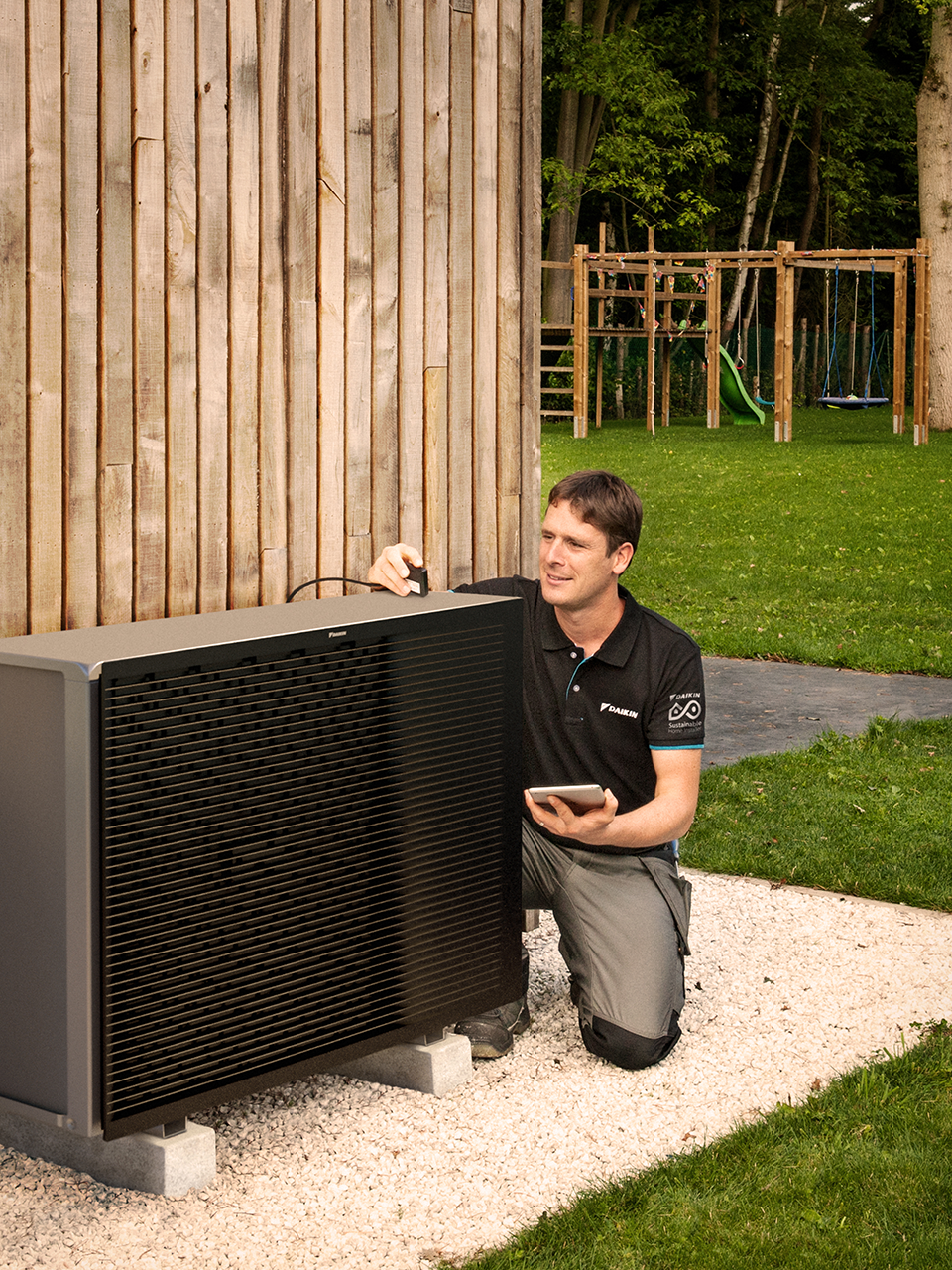 Installer with a heat pump