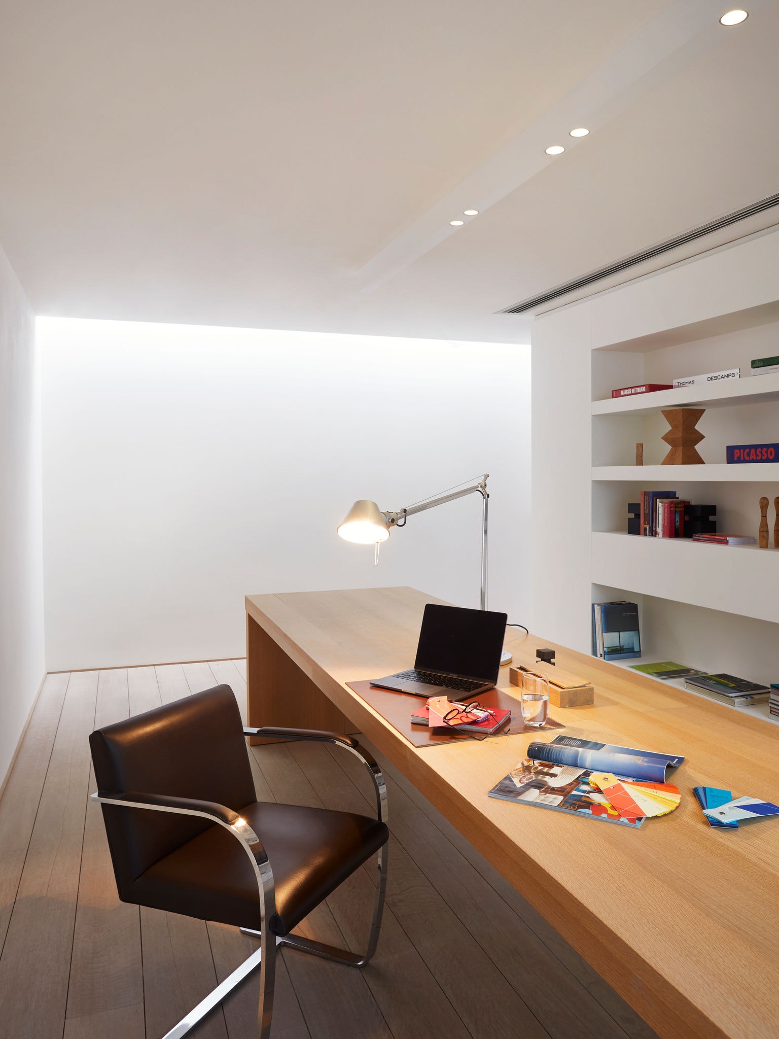 Office in perfect temperature